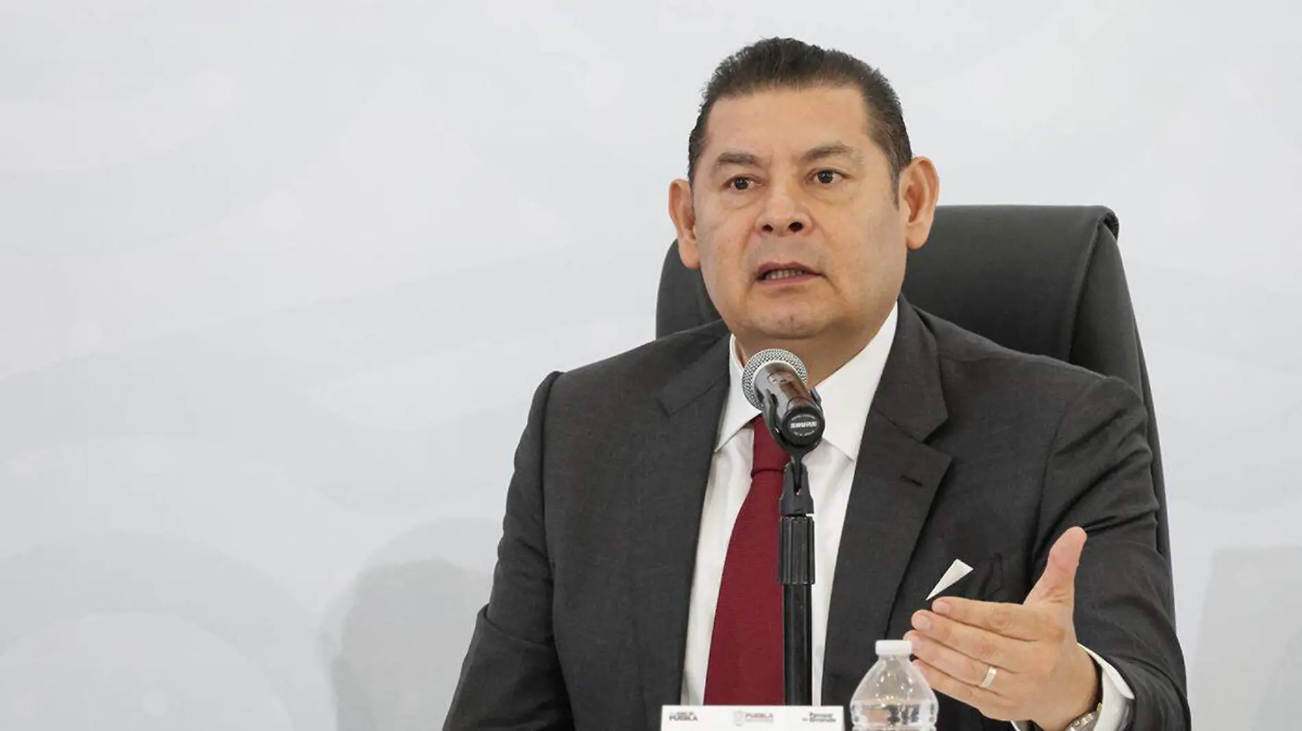 Alejandro Armenta anunció que comenzarán las mesas de trabajo para definir la traza de la línea del tren de pasajeros México-Puebla- Veracruz